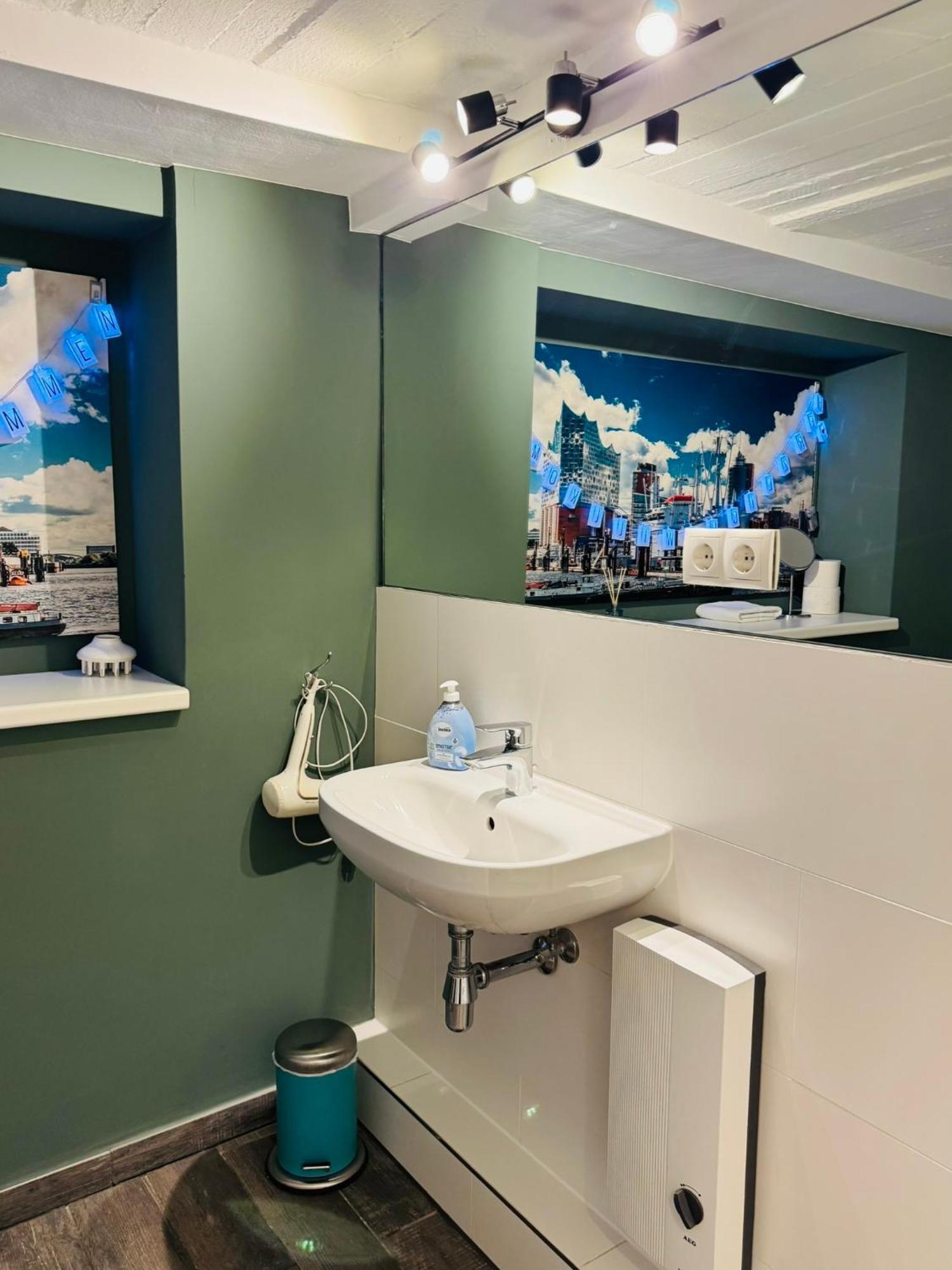 Urban Stay Hamburg - Apartments "Backbord" & "Steuerbord Mit Sauna" Екстериор снимка